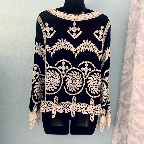LAPIS Black & Cream Floral Lace Crochet Boho Blouse Size Small - Picture 7 of 14